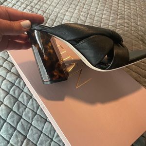 Deltan Kira Puffy Leather Square Toe Sandals 7 1/2